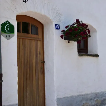 Prázdninový dům Homely In With Private Garden